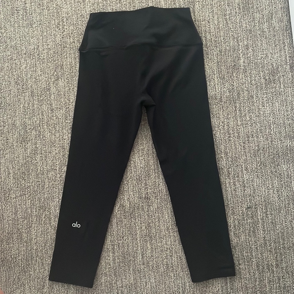 Alo High-Waist Airbrush Capris - Black